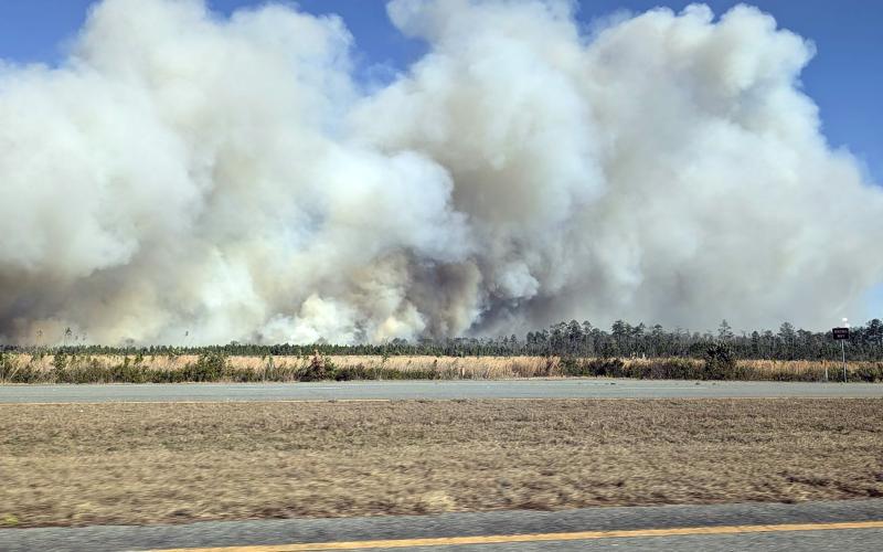 This image shows a view of the fire along U.S. 1 headed north. Photo by Brandi O’Berry