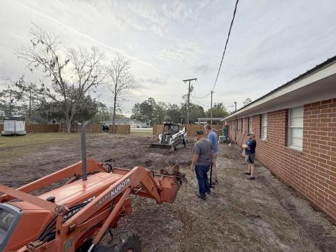 First Baptist Church Hilliard members spent Friday and Saturday beautifying the church grounds. 