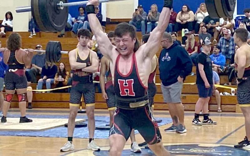 Hilliard’s Colton Conner lifts his way to regional champion.